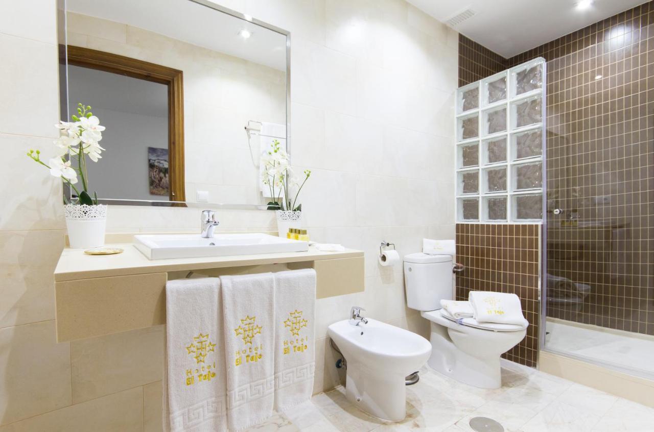 Apartamentos El Tajo & Spa Ronda Esterno foto