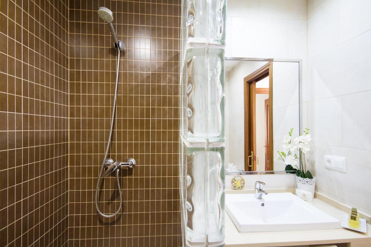 Apartamentos El Tajo & Spa Ronda Esterno foto